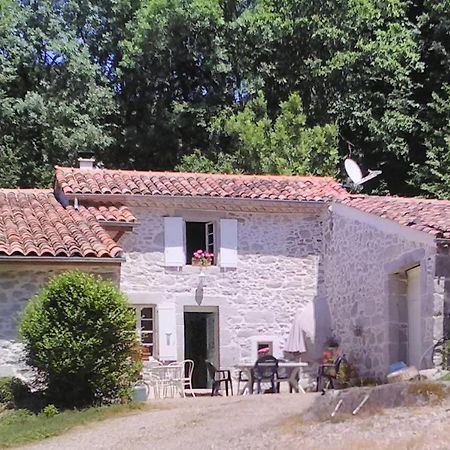 Gite Le Coumis 1370 Saint-Salvy-de-la-Balme Екстериор снимка